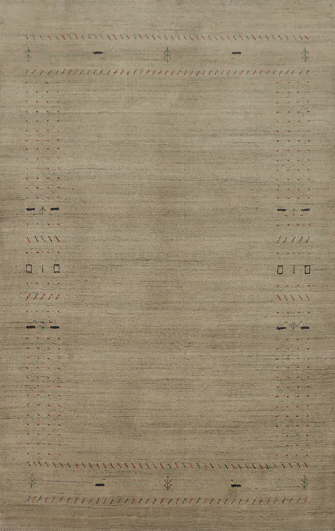 Elegant Minimalist Rug 5x8 with Subtle Geometric Patterns