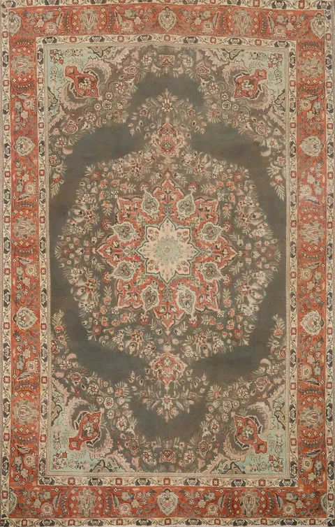 Vintage Medallion Tabriz Persian Area Rug 7x10