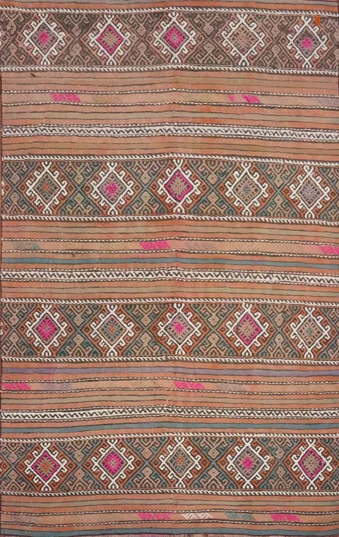 Rustic Tribal Kilim Rug 5x7 with Intricate Geometric Patterns