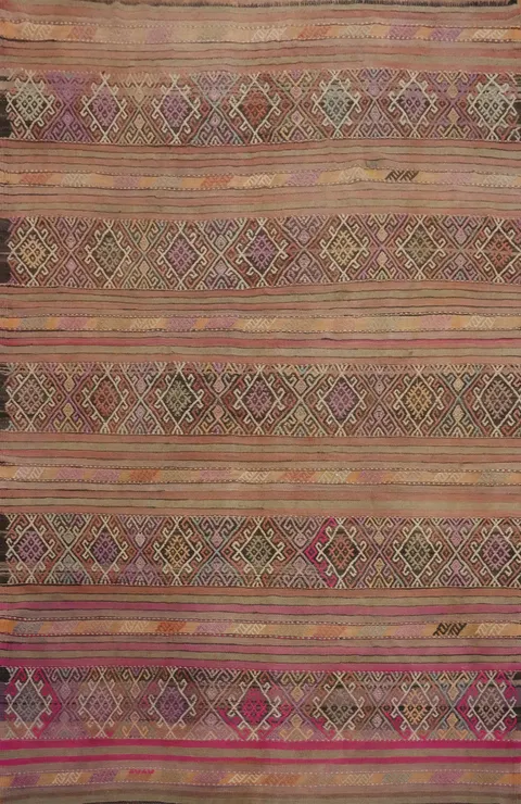 Elegant Bohemian Kilim Rug with Intricate Tribal Designs 7x9