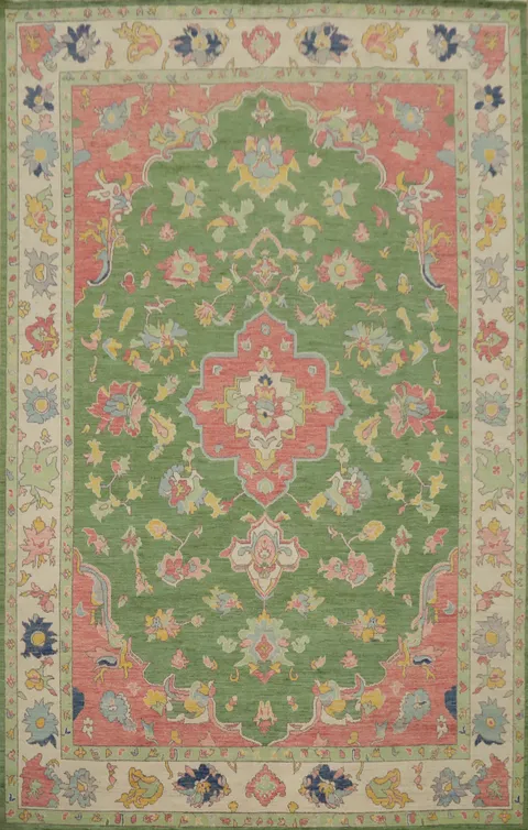 Rich Floral Patterned Carpet with Ornate Border Design 9x12