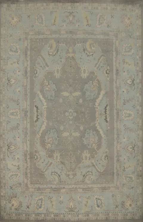 Graceful Traditional Rug Featuring Classic Grey Motifs 9x12