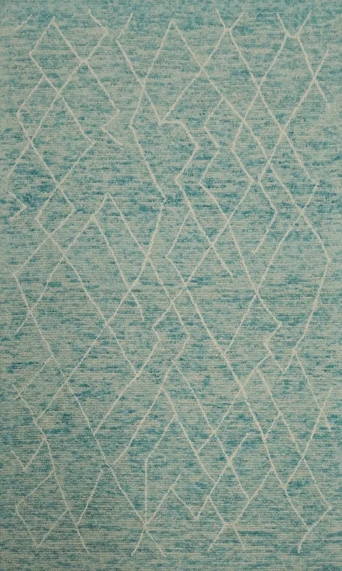 Luxurious Area Rug 5x8 with Geometric Crisscross