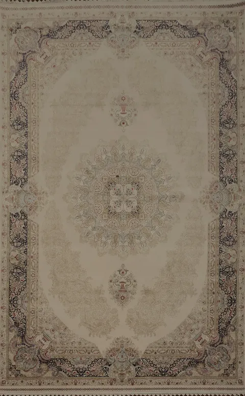 Richly Designed Qum Area Rug 7x10 A Touch of Sophistication
