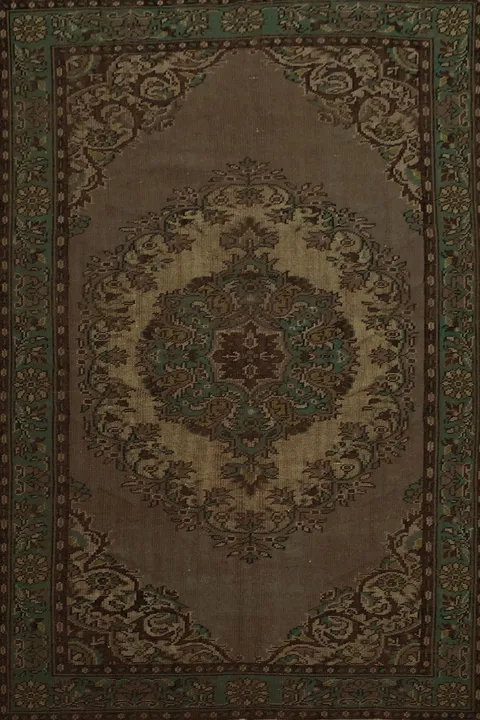 Elegant Vintage-Style Distressed Turkey Rug Medallion Design 6x9