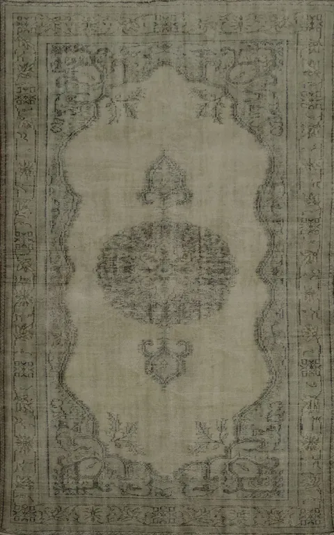 Elegant Vintage-Inspired Distressed Turkey Rug 6x10