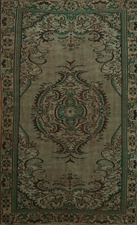Sophisticated Green Distressed 5x9 Turkish Rug
