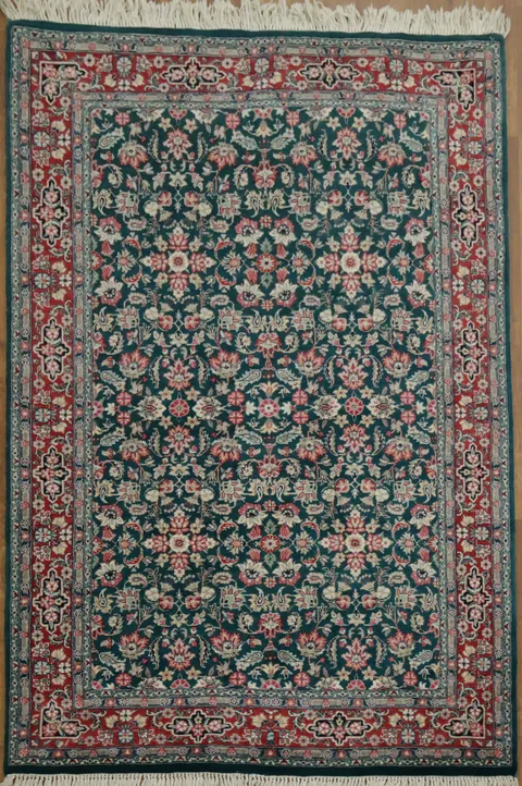 Luxury Persian-Inspired Kashan Oriental Rug 4x6