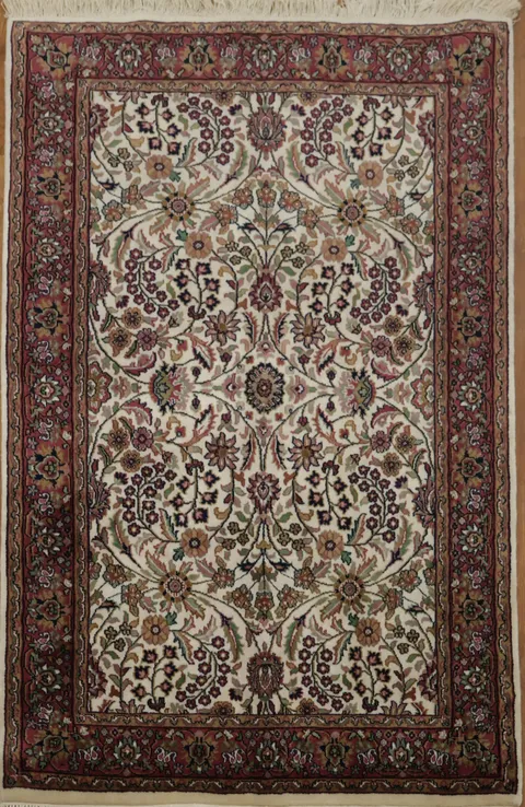 Elegant Floral Vegetable Dye Kashan Oriental Rug 4x6