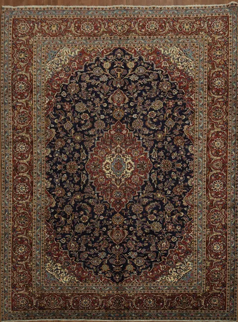 Sophisticated Area Rug in Warm Tones 10x13