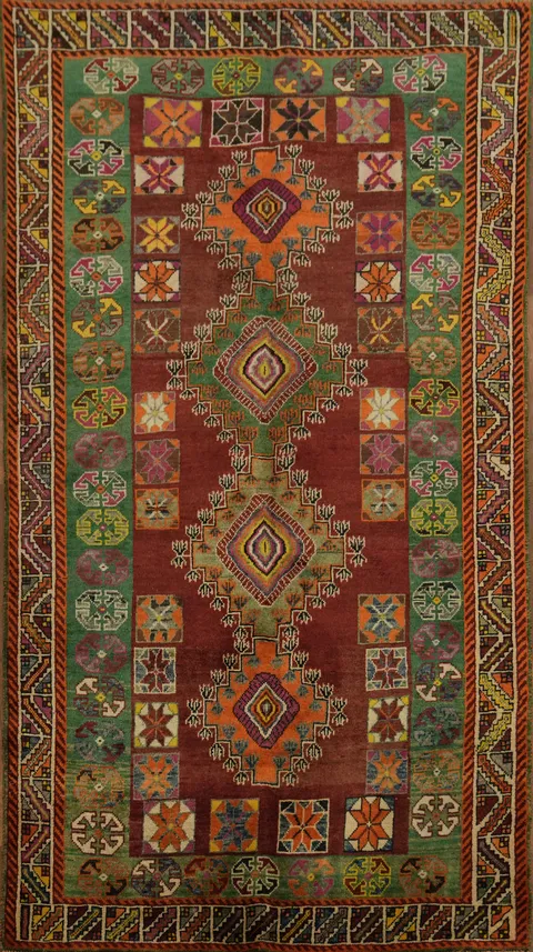 Elegant Traditional Area Rug with Symmetrical Motifs and Earthy Colors 5x9