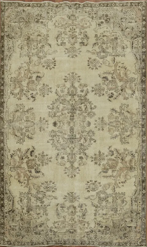 Elegant Vintage Anatolian Oriental Area Rug 5x9