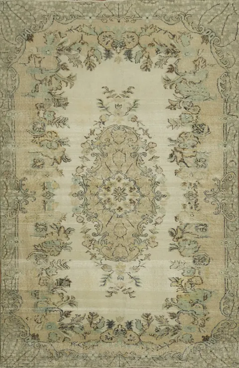 Luxurious Vintage Anatolian Oriental Area Rug 6x9