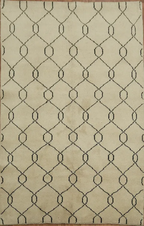 Chic Beige Area Rug with Modern Dynamic Geometric Design 5x8