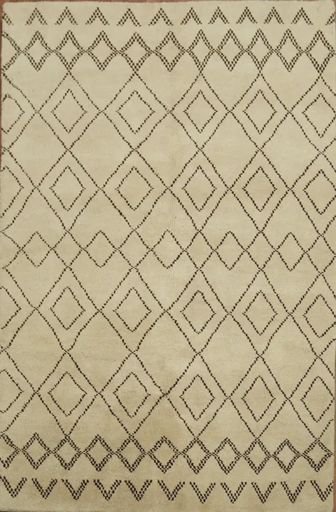 Modern Berber Design Beige Rug with Geometric Patterns 5'x8'