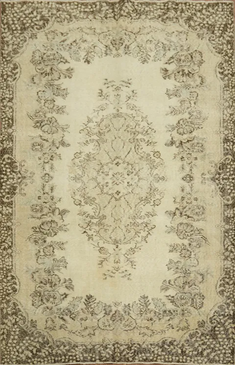 Vintage Floral Anatolian Turkish Area Rug 6x9