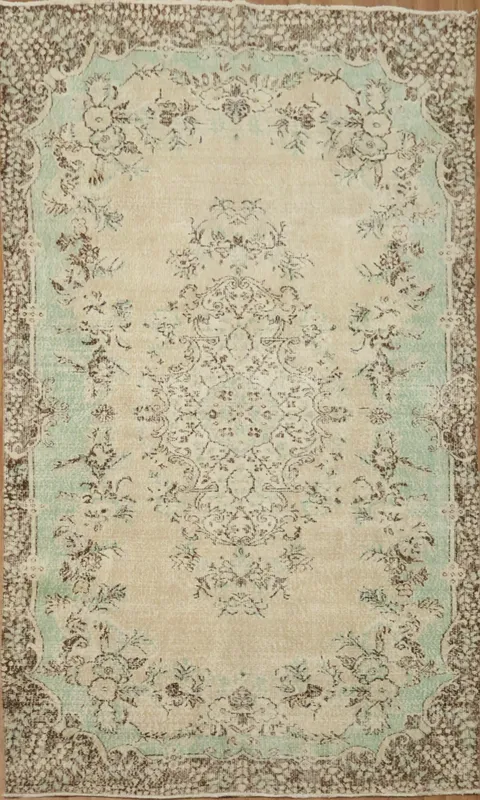 Vintage Anatolian Turkish Area Rug 6x10