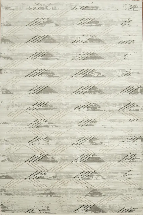 Subtle Grey and Beige Rug with a Chic Geometric Design 5x8