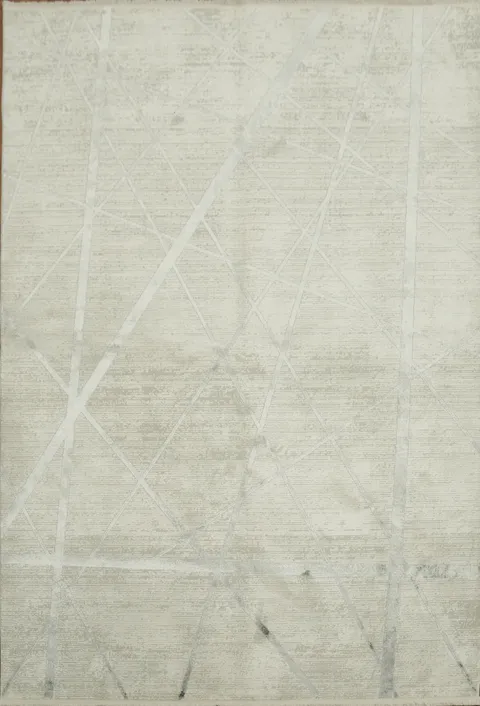 Soft Ivory and Grey Rug with Minimalist Crosshatch Design 5x8