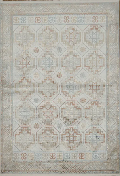Classic Beige and Pastel Tones Rug for Living Spaces 5x8