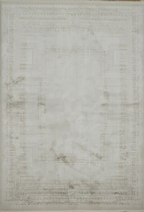 Soft Neutral Vintage-Style Rug for Modern Spaces 5x8