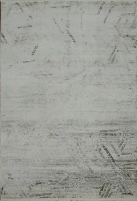 Simple Elegance: Grey Rug with Modern Geometric Touches 5x8