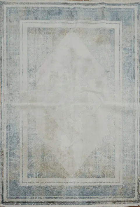 Traditional Charm at Home with This Elegant Blue Area Rug 5x8
