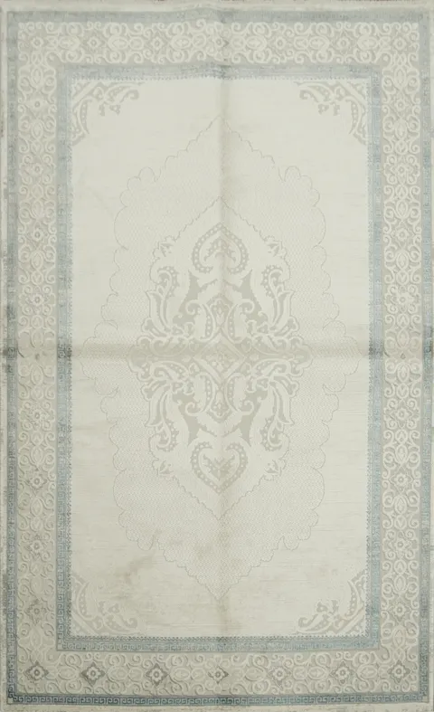 Classic Beige Carpet Design with Subtle Blue Ornamental Elements 5x8