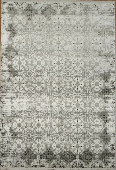 Elevate Your Space with an Elegant Gray Patterned Display Rug 5x8