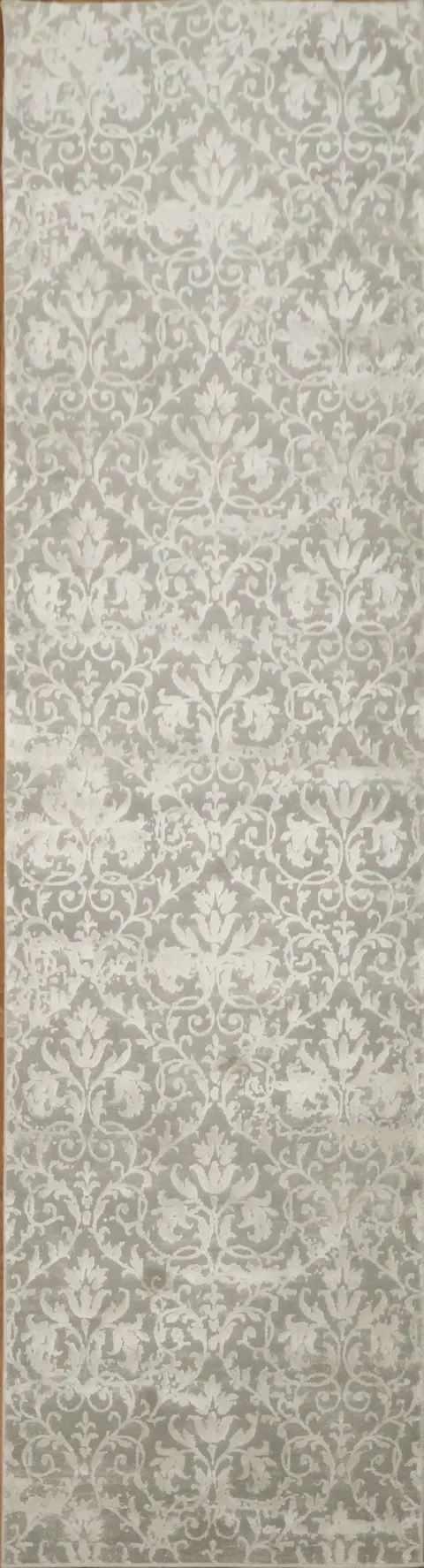 Sophisticated Grey Runner Rug with a Classic Design 2x8
