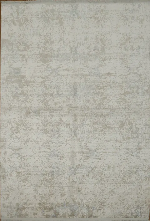 Luxurious Beige Rug with Subtle Floral Detailing Perfect for Homes 5x8