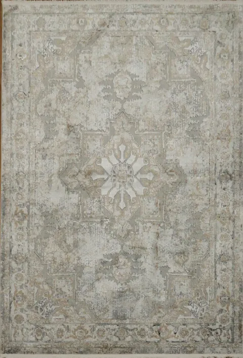 Vintage Inspired Gray Rug to Enhance Your Classic Interiors 5x8