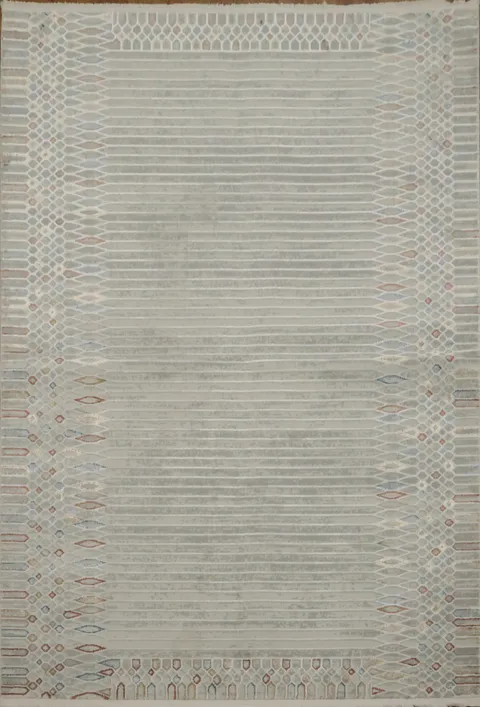 Elegant Minimalist Rug with Subtle Geometric Patterns 5x8