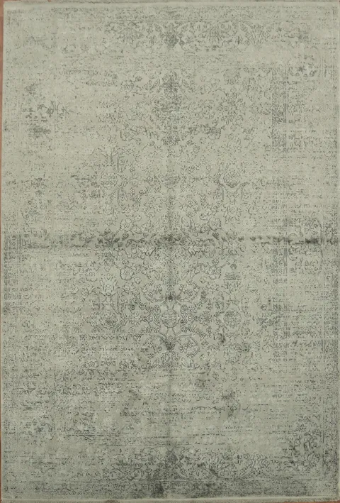 Elegant Vintage Patterned Rug in Soft Neutral Tones 5x8