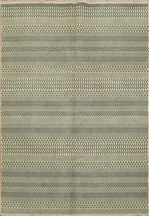 Neutral Toned Patterned Rug to Complement Any Decor 6x9