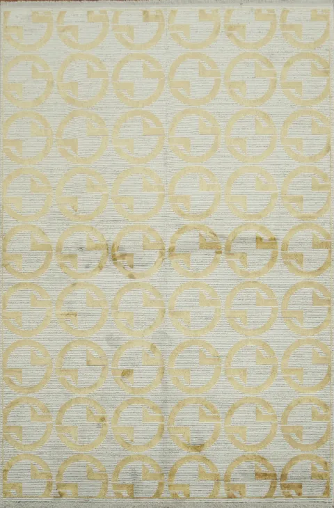 Luxurious Gold Patterned Rug for a Classic Living Room Touch 5x8