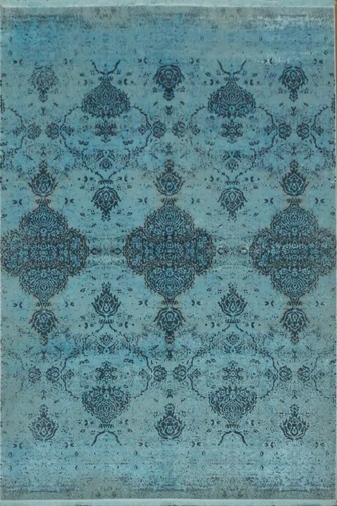 Sophisticated Vintage-Style Blue Rug to Elevate Your Living Space 5x8