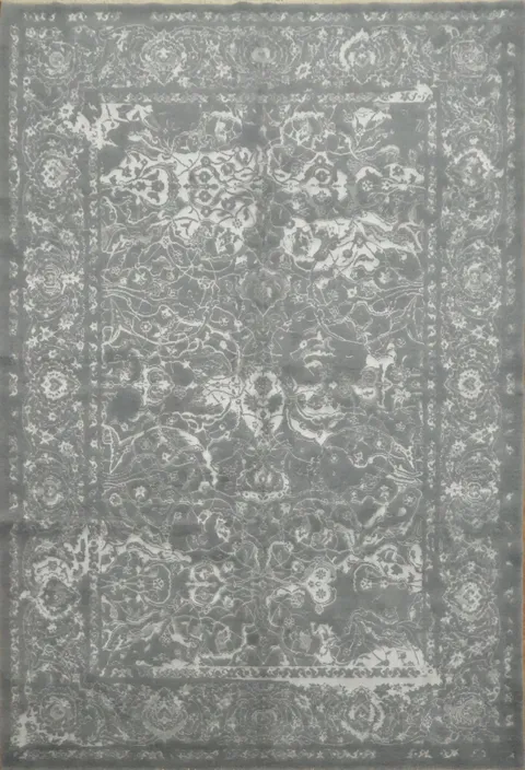 Luxurious Gray Rug Featuring Timeless Ornamental Details 7x10