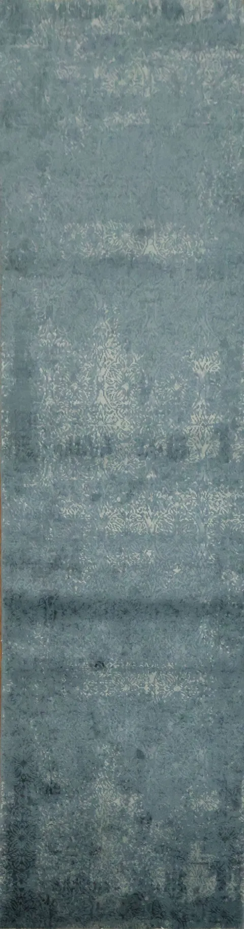 Sophisticated Long Runner Rug in Timeless Blue Shades