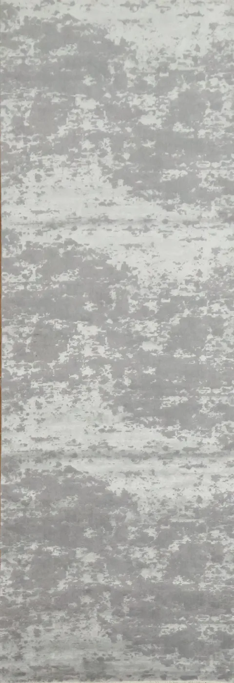 Versatile Gray Rug to Enhance Any Room's Stylish Appearance