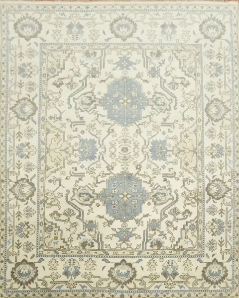 Sophisticated Traditional Rug in Cream and Blue for Elegant Spaces 8'x10'