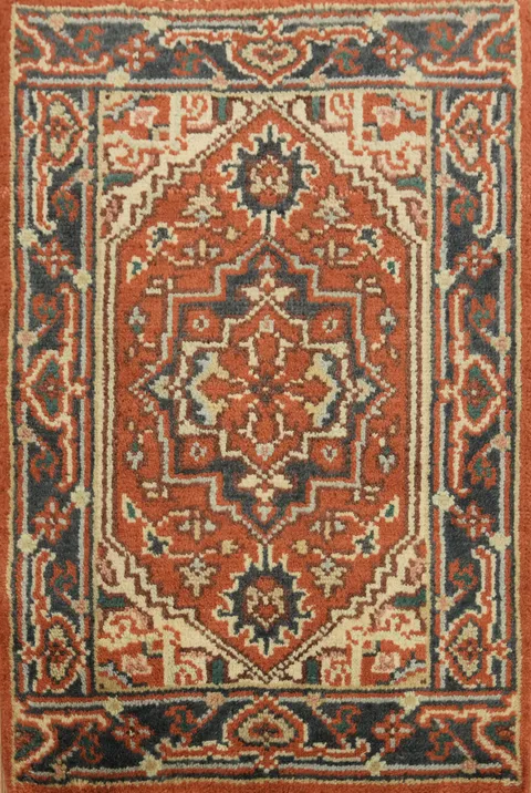 Exquisite Handwoven Oriental Pattern Rug 2x3