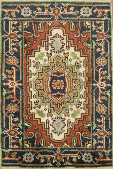 Sophisticated Wool Rug with Geometric Elegance 2x3