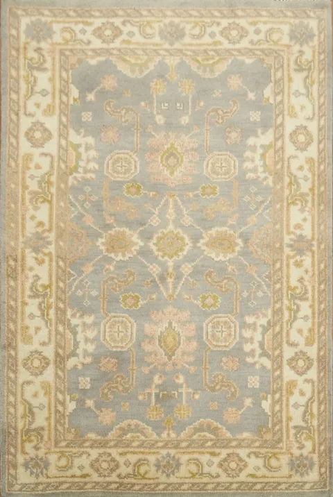 Traditional Wool Rug with Soft Modern Gray Tones 4x6