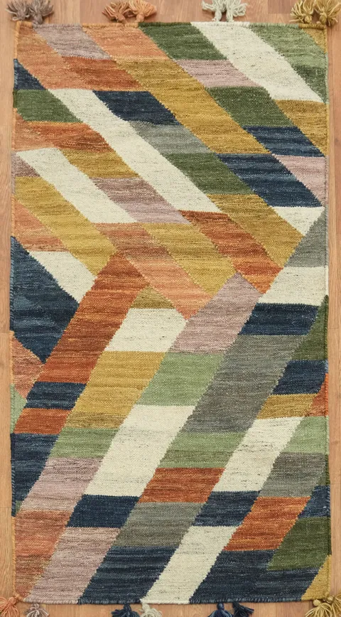 Hand-Woven Geometric Kilim Oriental Rug 3x5 Tribal Wool Rug