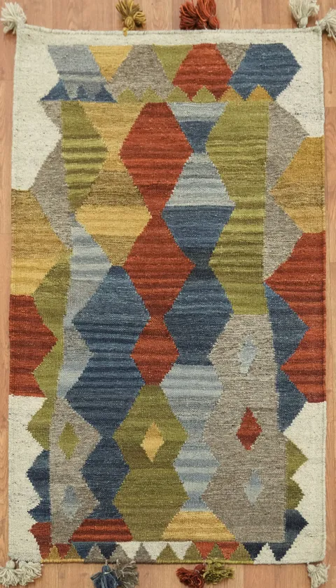 Vibrant Geometric Pattern Area Rug for Modern Interiors 3x5