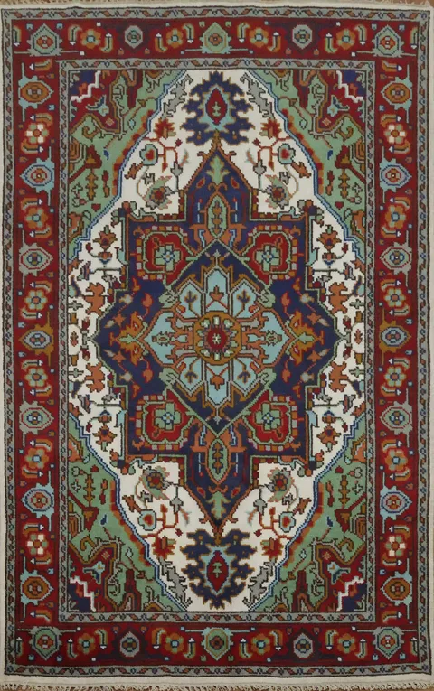5'x8' Traditional Ivory and Green Heriz Serapi Hand-Knotted Area Rug