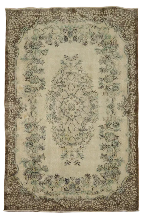 Vintage Anatolian Oriental Wool Rug 6'x10'