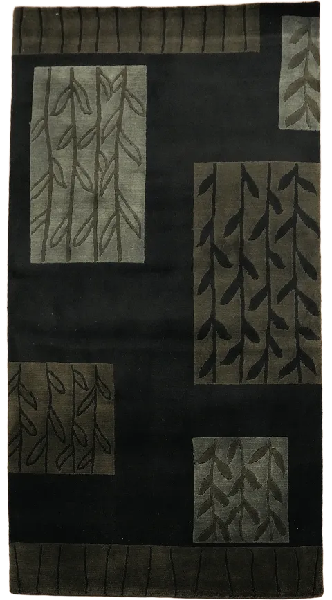Contemporary Dark Floor Rug Featuring Leafy Elements 4'x5'