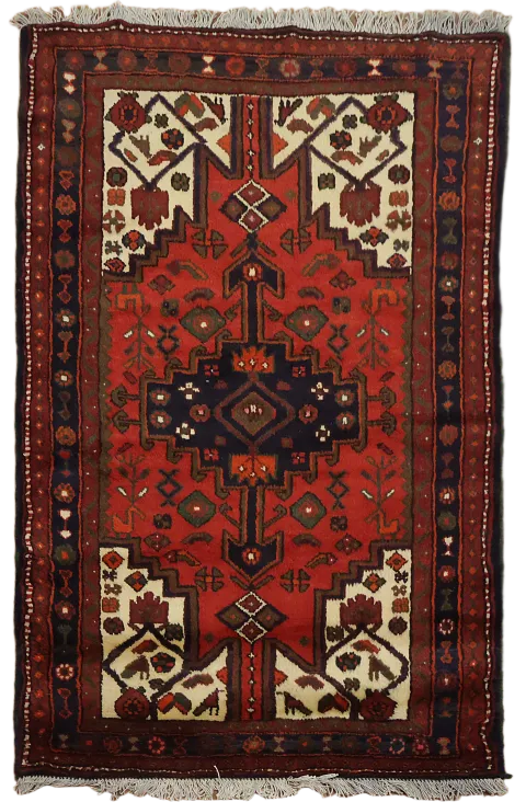 Traditional Persian rug showcasing intricate geometric design 3'x5'